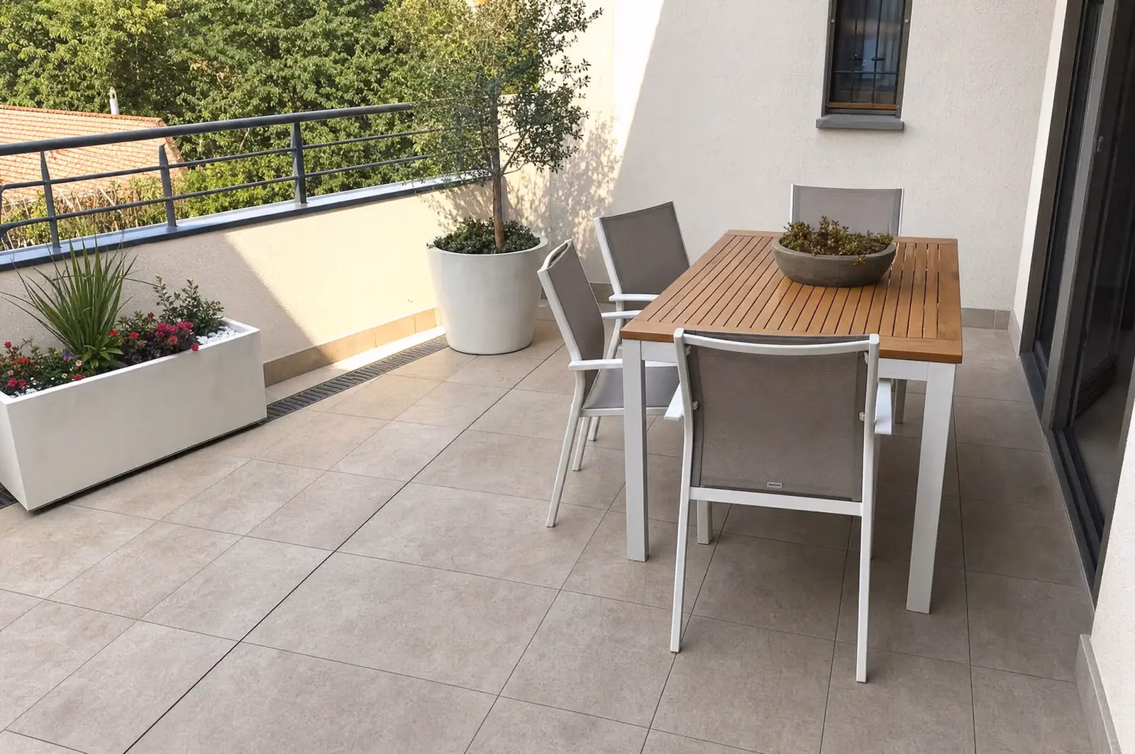 Waterproofing & damp proofing: Waterproofing (tanking) of terraces, roof terraces and roofs